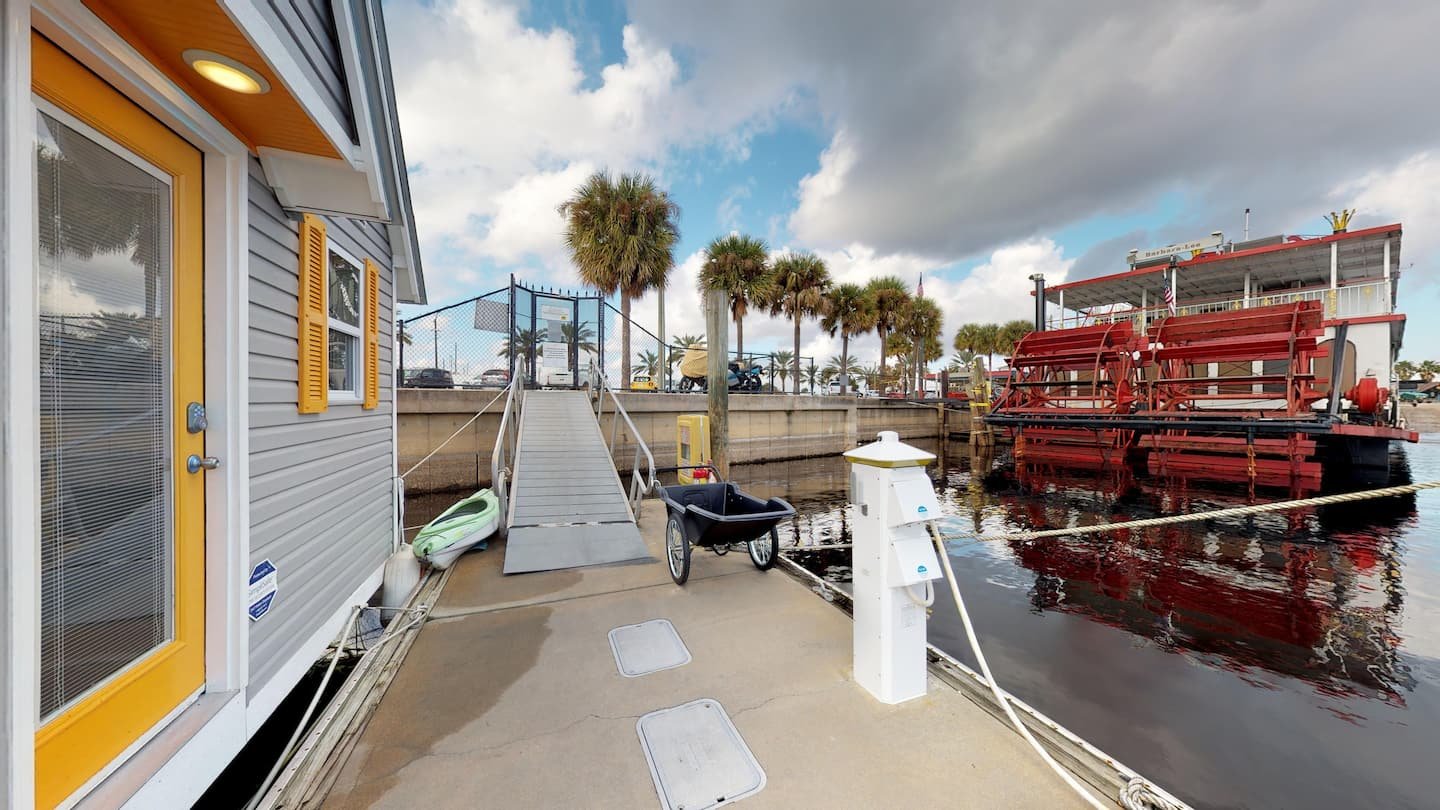 The Famous Houseboat in Sanford, Florida